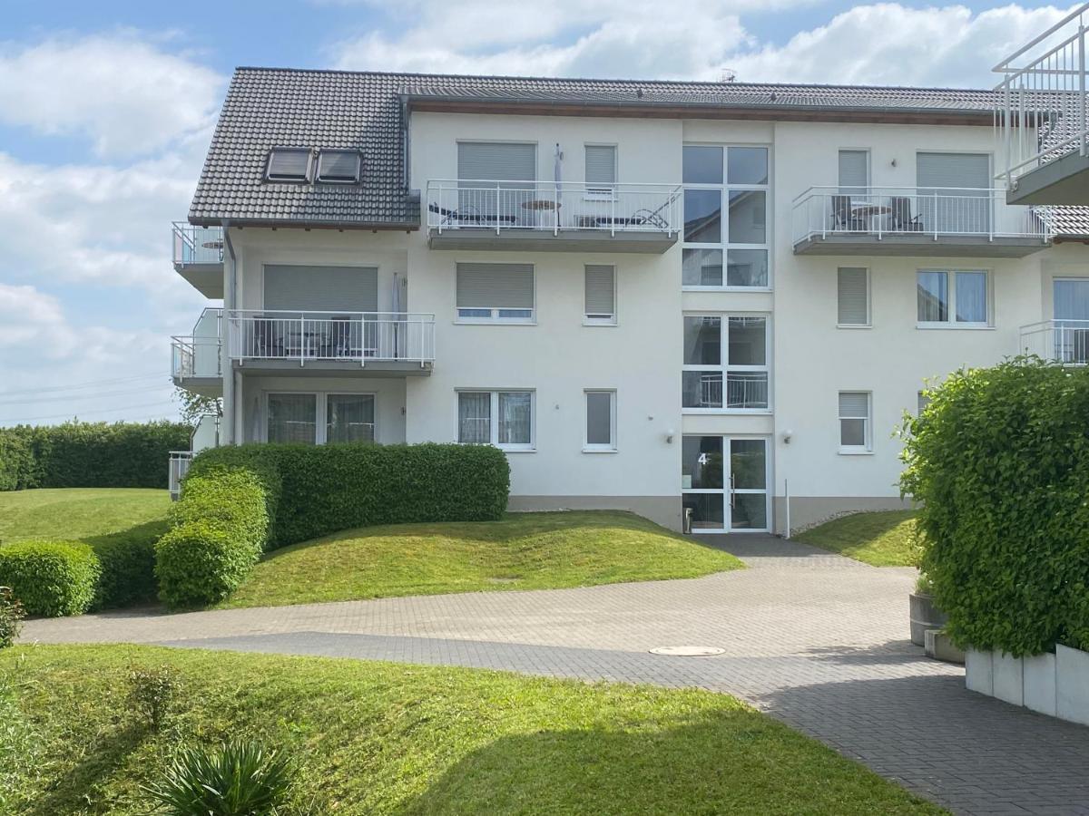 2-Zimmer-Ferienwohnung Mit Hotelservice Und 2 Balkons - Golf, Bike Und Wellness Im Markgraeflerland Bad Bellingen Exterior photo